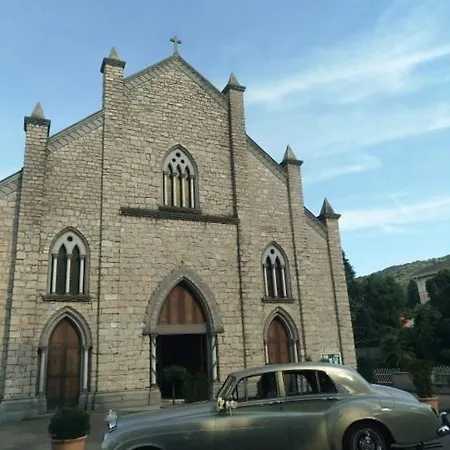 Апартаменти Sirena Vista Стреза